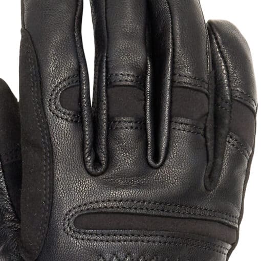 Czarne rękawiczki z podgrzewaniem z bliska - HeatPerformance